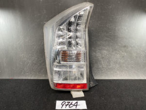 TOYOTA PRIUS ZVW30 Genuine Taillight STANLEY 47-37  LEFT SIDE x1