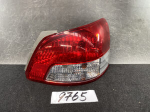 TOYOTA YARIS BELTA SCP92  NCP96 Taillight KOITO 52-162 Right Side x1