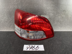TOYOTA YARIS BELTA SCP92  NCP96 Taillight KOITO 52-162 Left Side x1