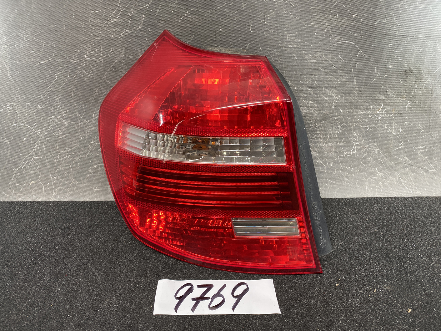 BMW 1 SERIES E81 E87 Genuine LED Taillight 63217181297 Left Side x1