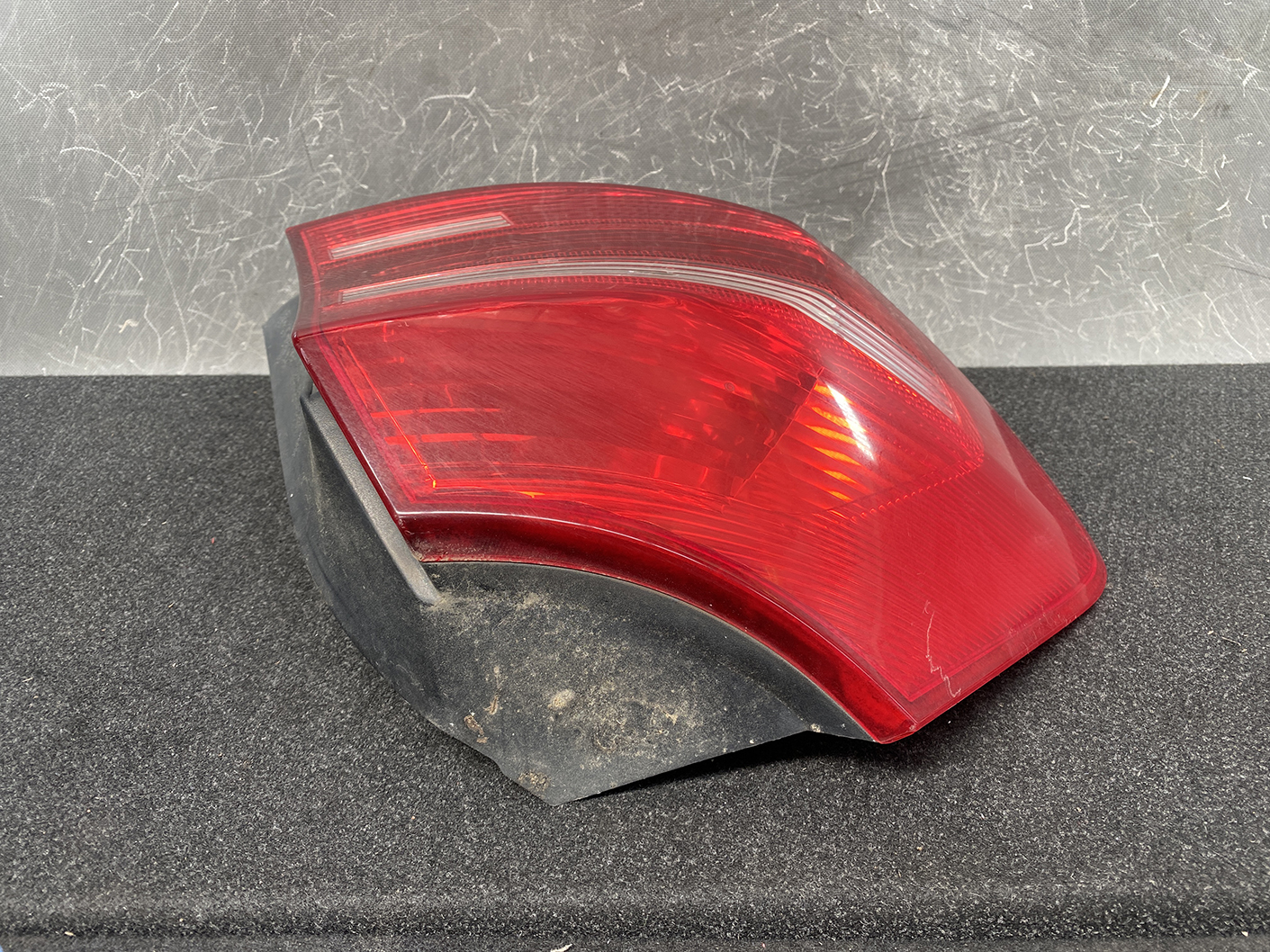 BMW 1 SERIES E81 E87 Genuine LED Taillight 63217181297 Left Side x1 - Image 4