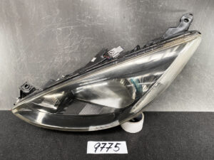 MAZDA 2 DEMIO DE DE3FS DE5FS DEJFS Headlight W0128 Left Side x1