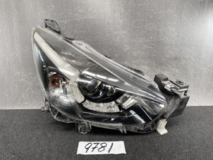 MAZDA 2 DEMIO DJ Genuine LED Headlight 100-18373 Right Side x1