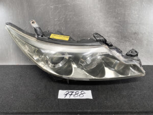 TOYOTA ESTIMA ACR50 ACR55 HID Headlight 28-217 Right Side x1