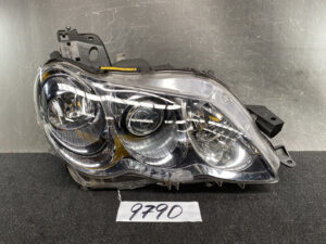 TOYOTA MARK X GRX120 GRX121 GRX125 Headlight 22-344 Right Side x1 *REPAIRED*