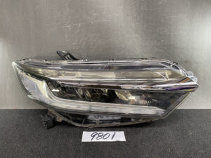HONDA SHUTTLE GK8 GK9 GP7 GP8 Headlight W2386 Right Side x1
