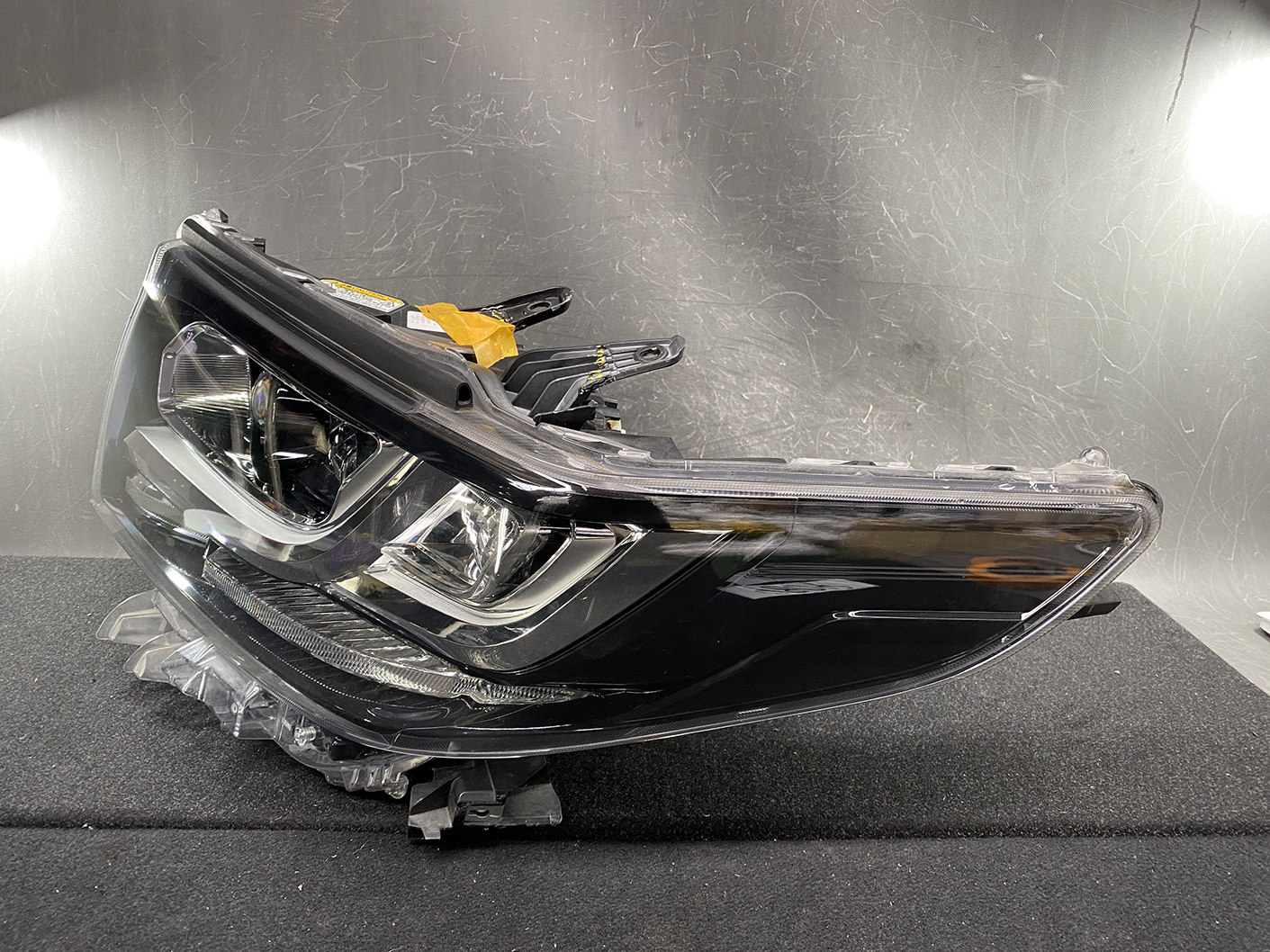 TOYOTA ALPHARD AGH30 AGH35 GGH30 Genuine Headlight 58-60 Left Side x1 *REPAIRED* - Image 3