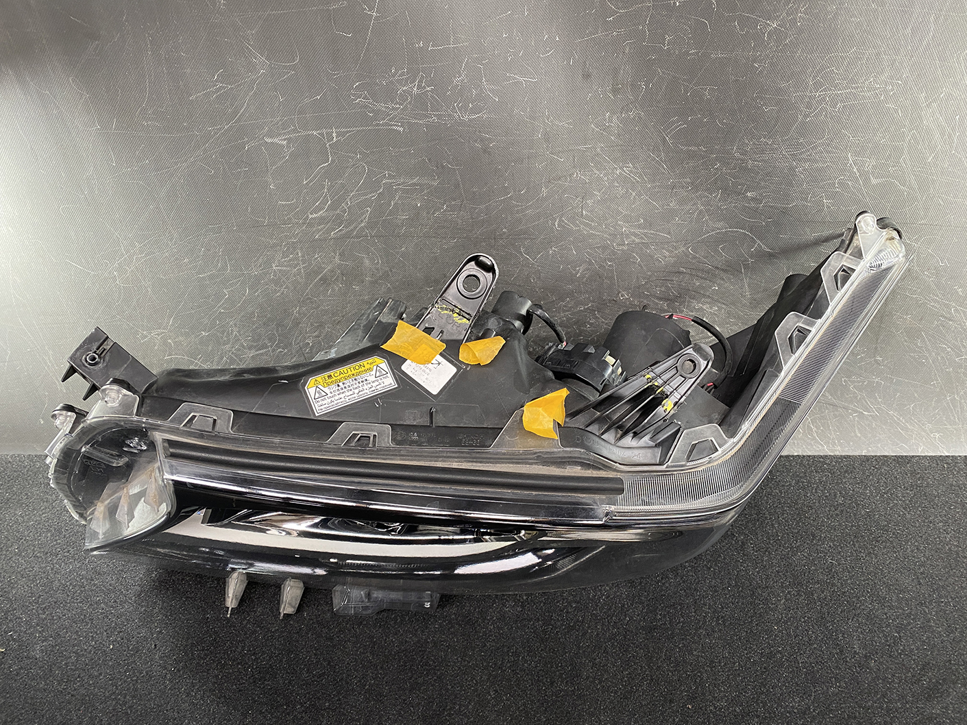 TOYOTA ALPHARD AGH30 AGH35 GGH30 Genuine Headlight 58-60 Left Side x1 *REPAIRED* - Image 4