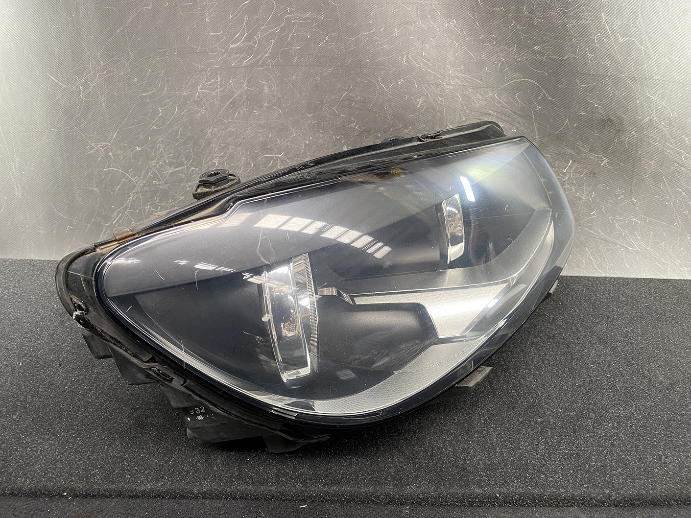 VOLKSWAGEN GOLF TOURAN 1T3 Headlight 1T2941006G Right Side x1 - Image 3