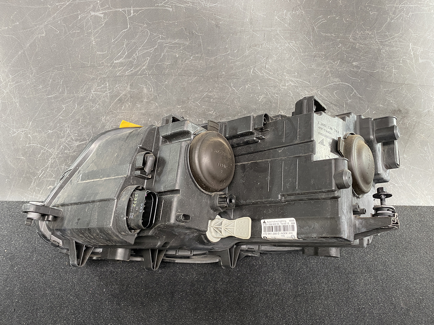 VOLKSWAGEN GOLF TOURAN 1T3 Headlight 1T2941006G Right Side x1 - Image 6