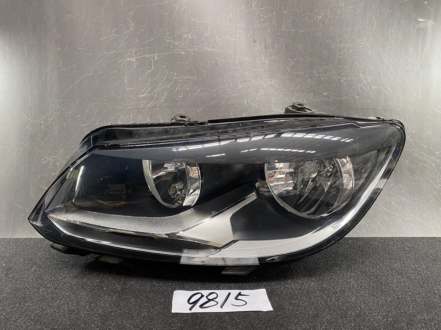 VOLKSWAGEN GOLF TOURAN 1T3 Headlight 1T2941005G Left Side x1