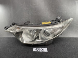 TOYOTA ESTIMA ACR50 HID Headlight 28-192 Left Side x1