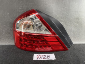 NISSAN CIMA F50 INFINITI Q45 Taillight ICHIKOH 4986 Left Side x1