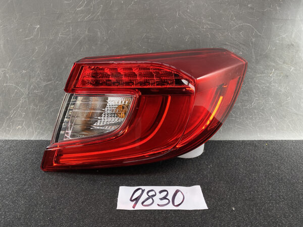 HONDA ACCORD CV3 Genuine Taillight AL 17C078 Right Side x1