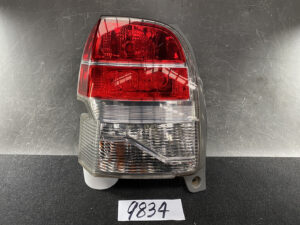 TOYOTA PORTE SPADE Genuine Taillight STANLEY 52-262 Left Side x1