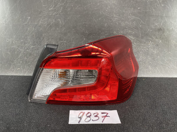 SUBARU WRX S4 VAB VAG Genuine Taillight ICHIKOH D123 Right Side x1
