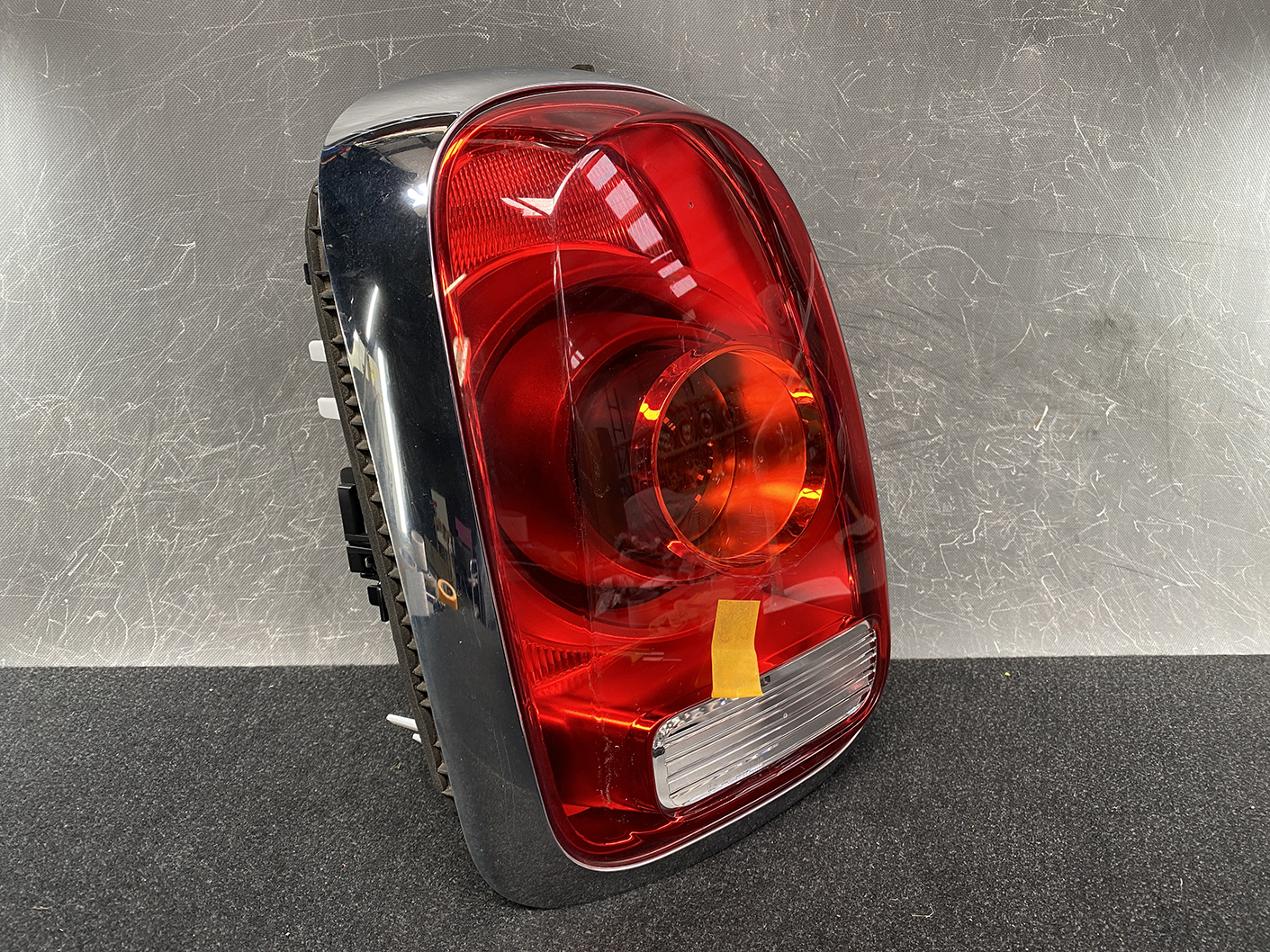 BMW MINI F60 R60 COUNTRYMAN Genuine Taillight H37401725 Left Side x1 - Image 3