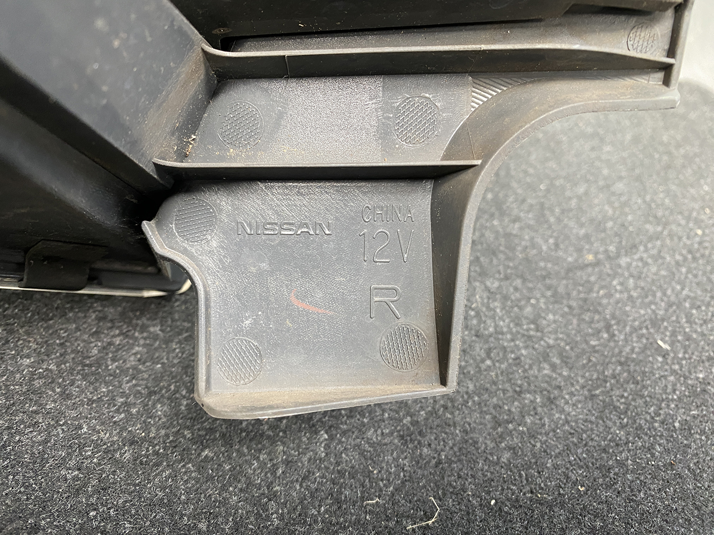 NISSAN X-TRAIL XTRAIL T32 Genuine Taillight 220-17939 Right Side x1 - Image 6