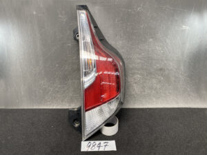 TOYOTA AQUA Prius C NHP10 Taillight STANLEY 52-297 Right Side x1