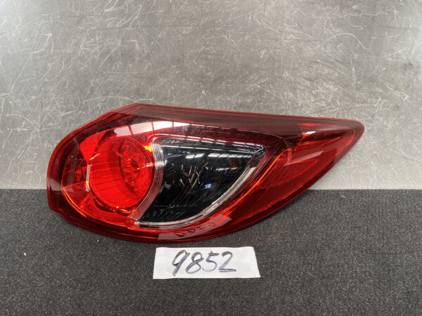 MAZDA CX-5 CX5 KE Genuine Taillight STANLEY W0429 Right Side x1