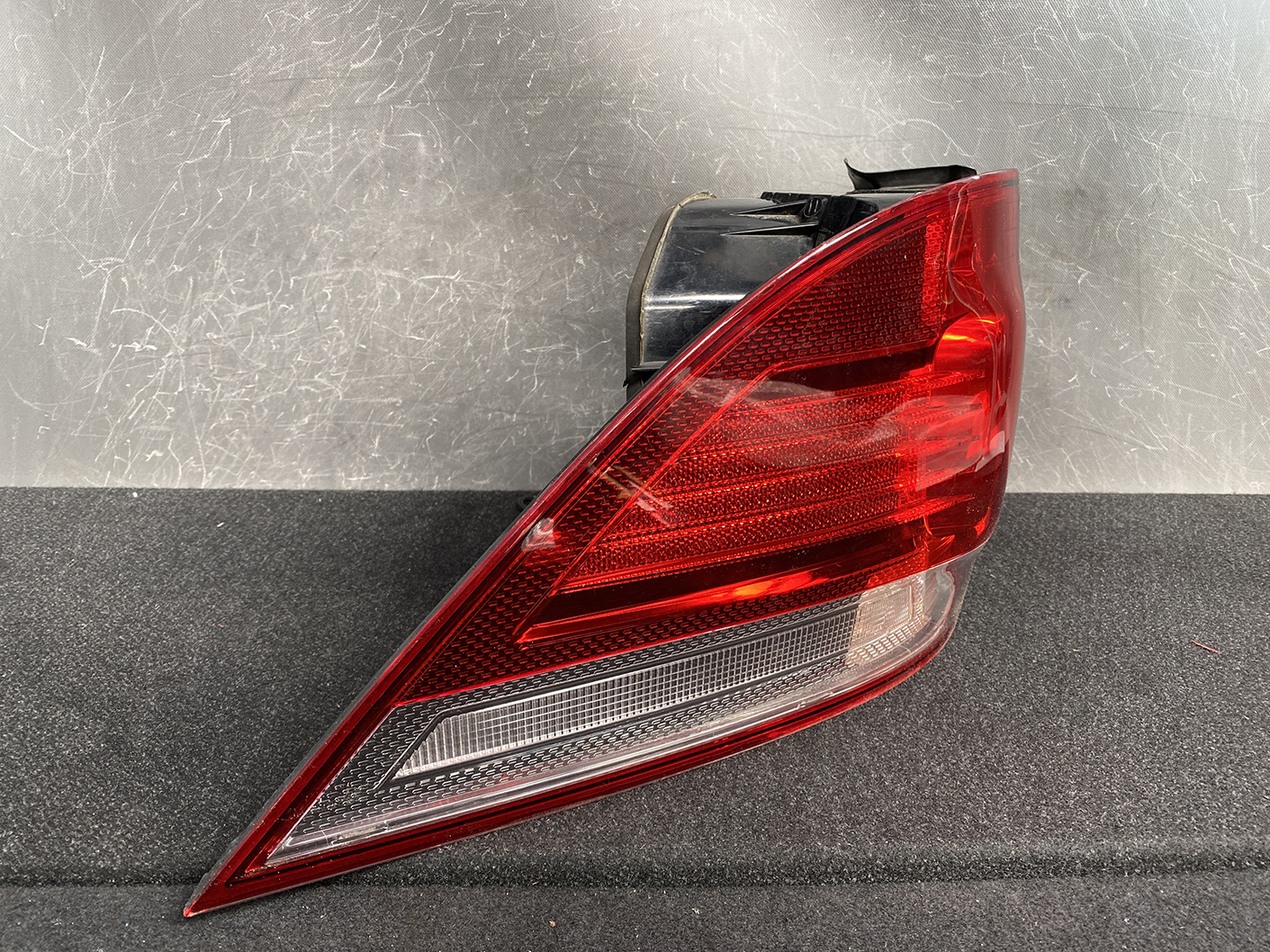 VW VOLKSWAGEN GOLF GOLF 5 MK5 1KC Taillight 1K9945095G Left Side x1 - Image 3