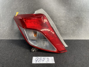 TOYOTA VITZ YARIS  KSP130 /135 Taillight 52-228 Left Side x1 *DAMAGED*
