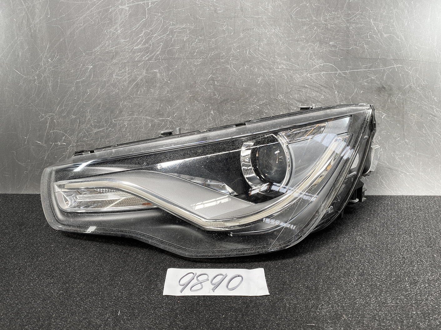 AUDI A1 8X Genuine Headlight 8X0 941 005 A Left Side x1