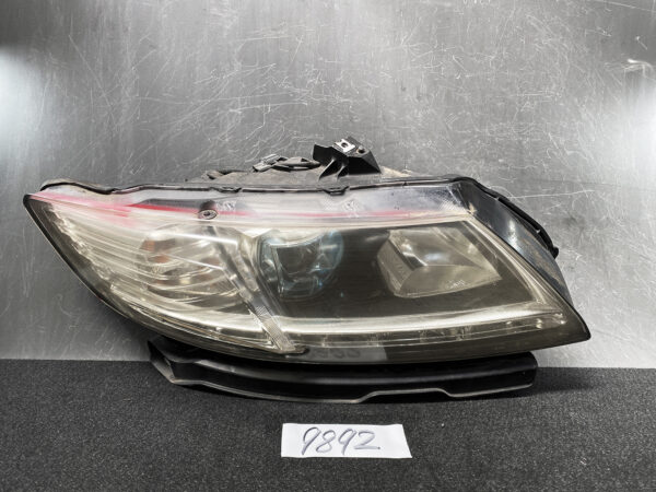 HONDA CRZ CR-Z ZF1 ZF2 Headlight 100-22010 Right Side x1
