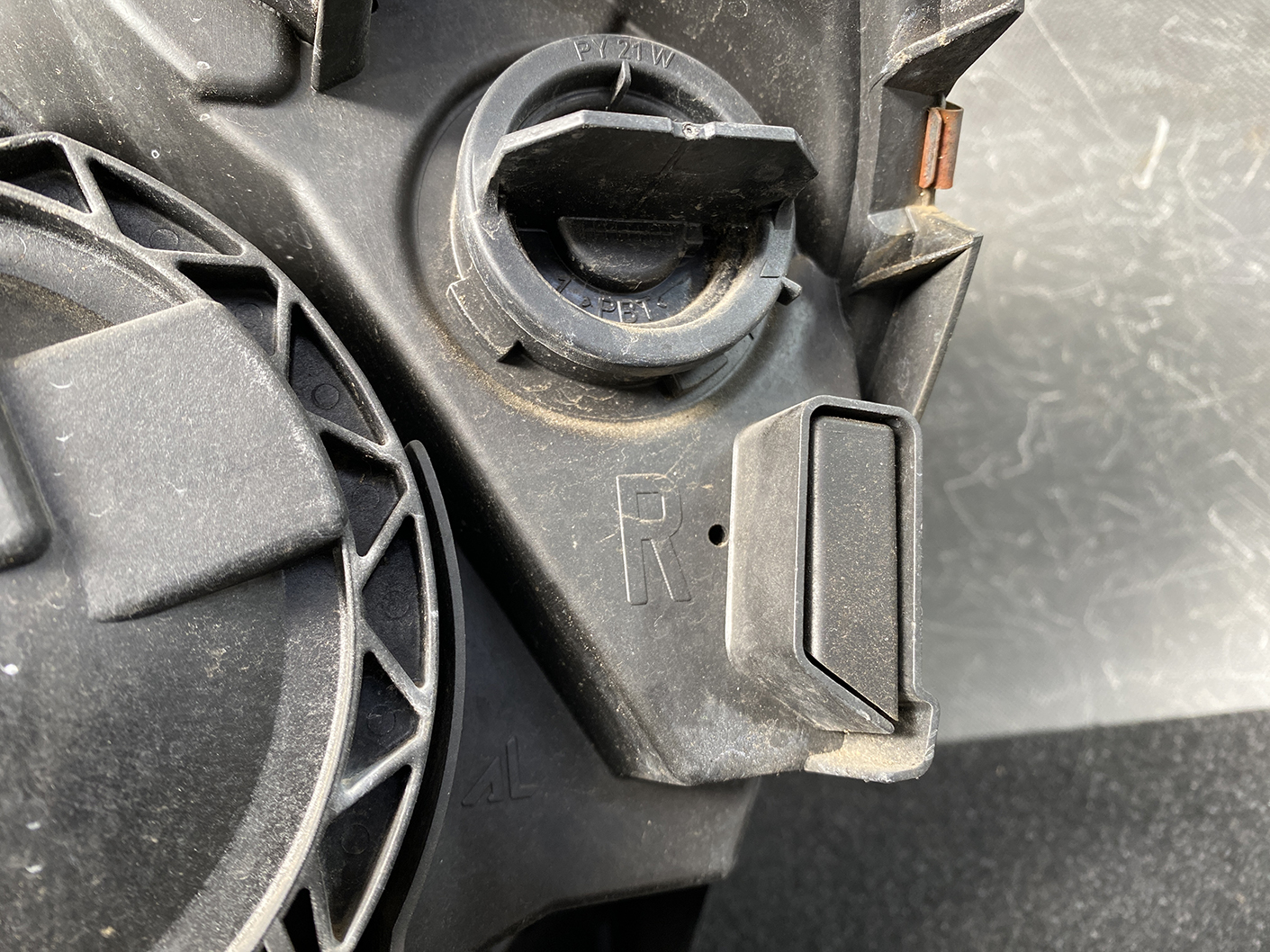 Mercedes-Benz B-Class W245 B180 Genuine Headlight A1698208061 Right Side x1 - Image 10