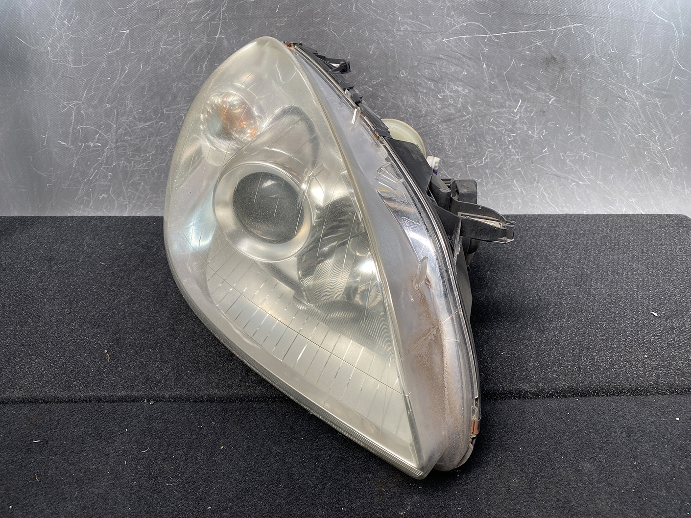 Mercedes-Benz B-Class W245 B180 Genuine Headlight A1698208061 Right Side x1 - Image 2