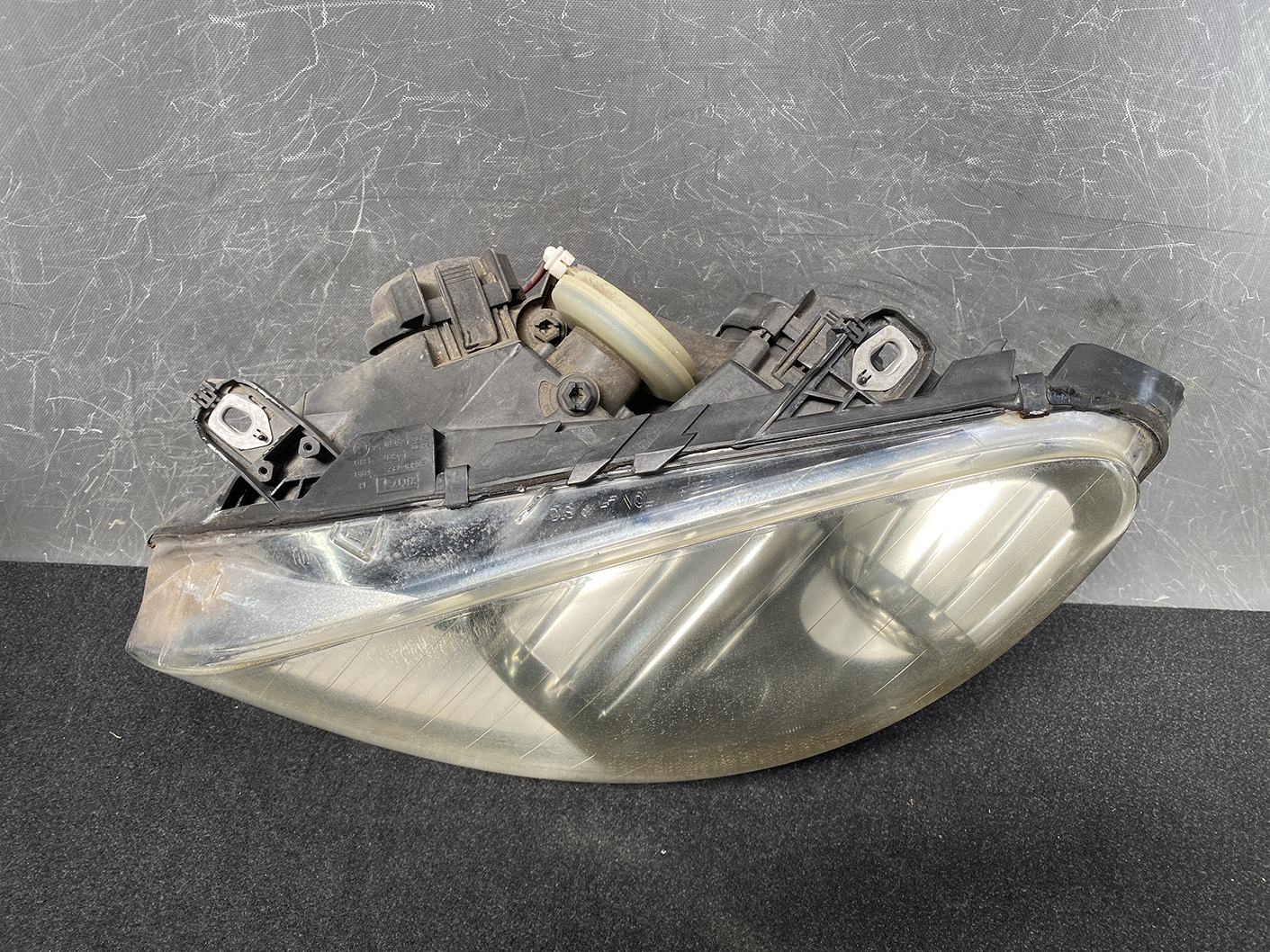 PPPP Mercedes-Benz B-Class B180 Genuine Headlight A1698207961 Right Side x1 - Image 4