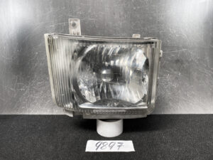 ISUZU ELF TITAN ATLAS NKR85 NPR85 NJR85 Headlight  110-21873 Right Side x1