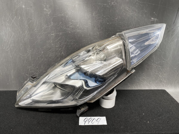 NISSAN LEAF ZE0 Headlight ICHIKOH 1847, ICHIKOH 5415 Left Side x1