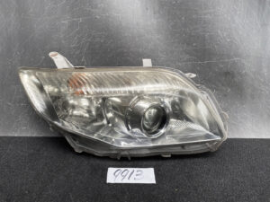 TOYOTA COROLLA AXIO FIELDER Headlight KOITO 12-526 Right Side x1
