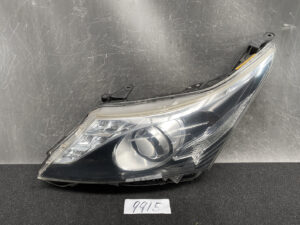 TOYOTA AVEVSIS ZRT272 Headlight KOITO 05-27 Left Side x1