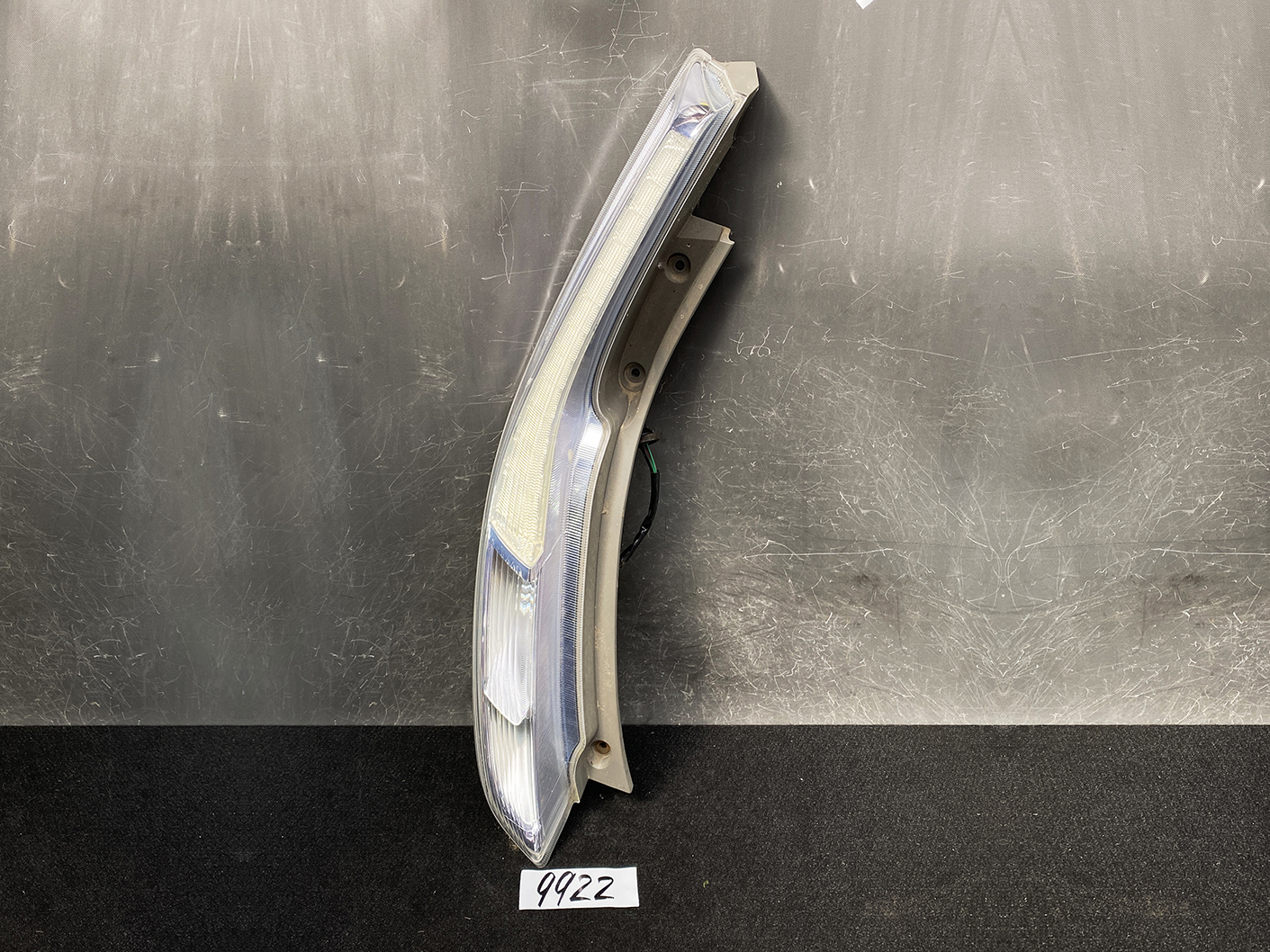 NISSAN LEAF ZE0 Genuine Taillight ICHIKOH D091 Left Side x1