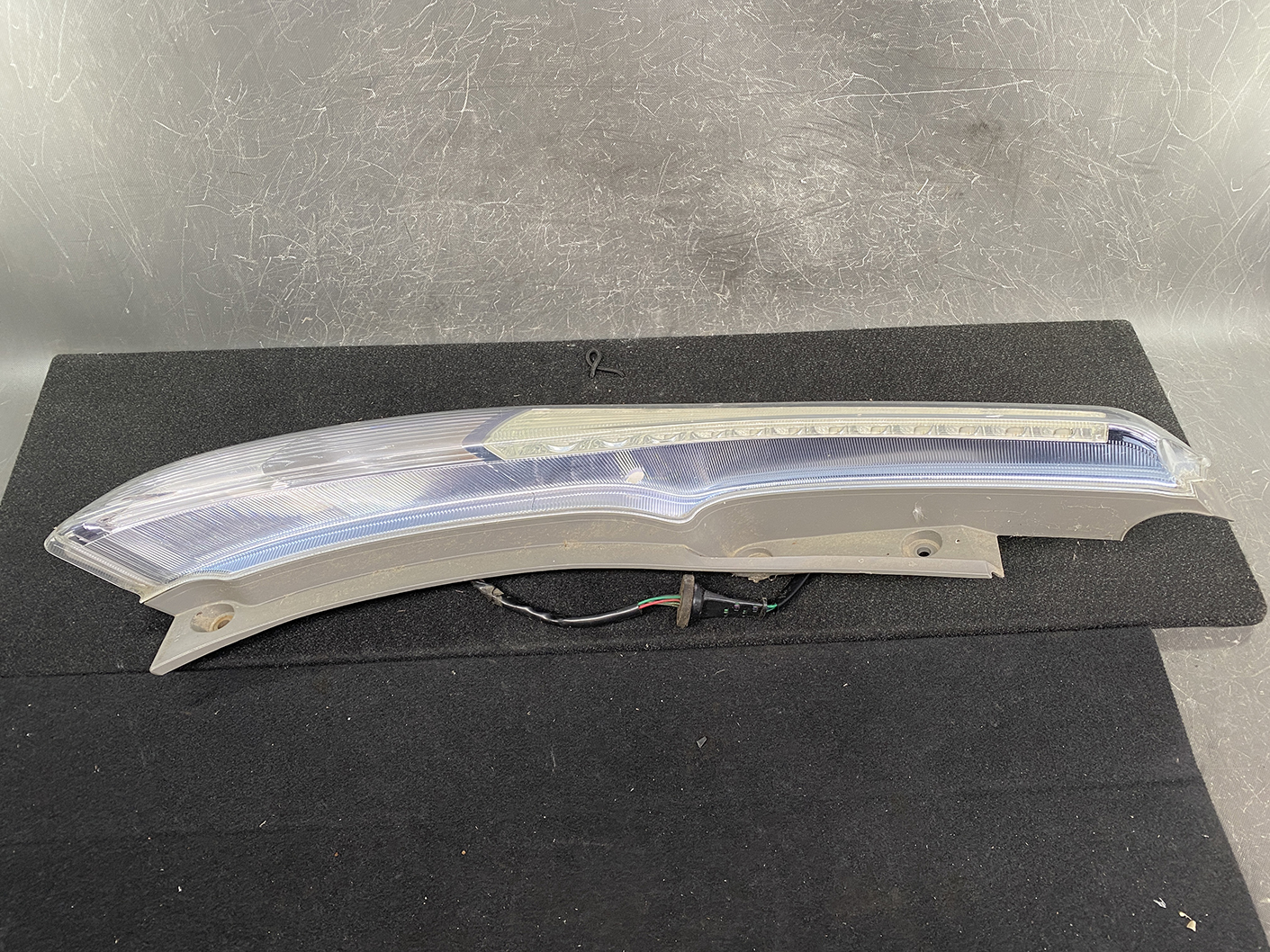 NISSAN LEAF ZE0 Genuine Taillight ICHIKOH D091 Left Side x1 - Image 3