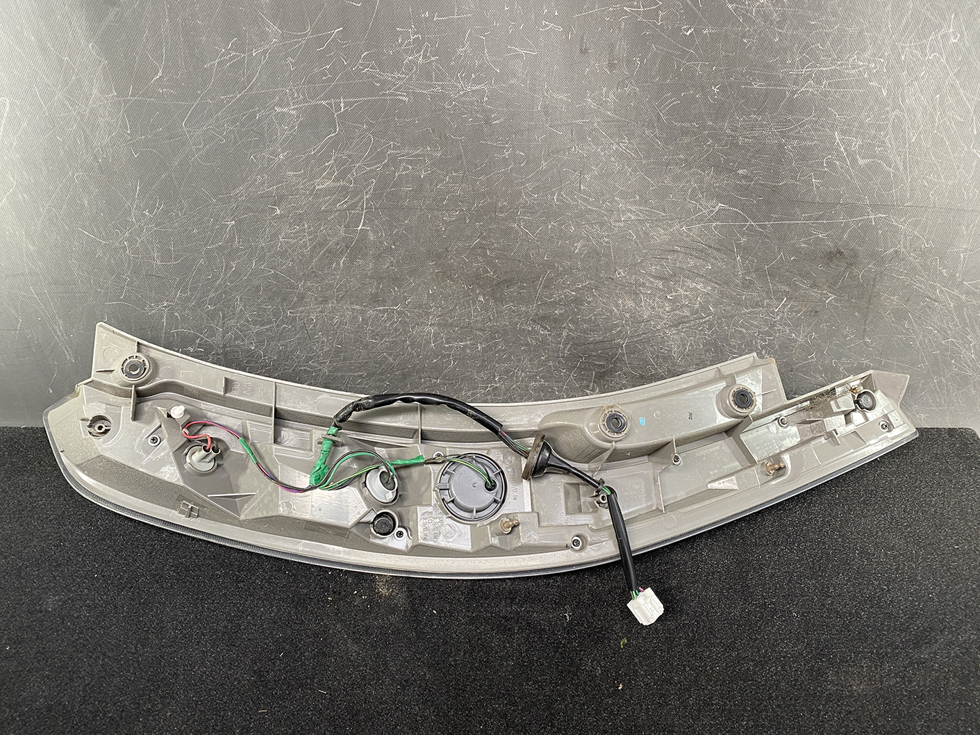 NISSAN LEAF ZE0 Genuine Taillight ICHIKOH D091 Left Side x1 - Image 4