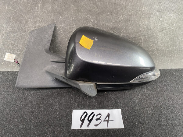 TOYOTA Prius C AQUA NHP10 Door Mirror TR1001 027520 Left Side x1