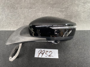 NISSAN LEAF ZE1 Door Mirror with Camera G579 / H146 Left Side x1