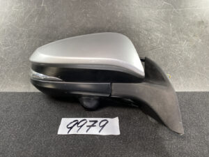 TOYOTA VOXY NOAH ESQUIRE ZRR80 Mirror 023929 Right Side x1