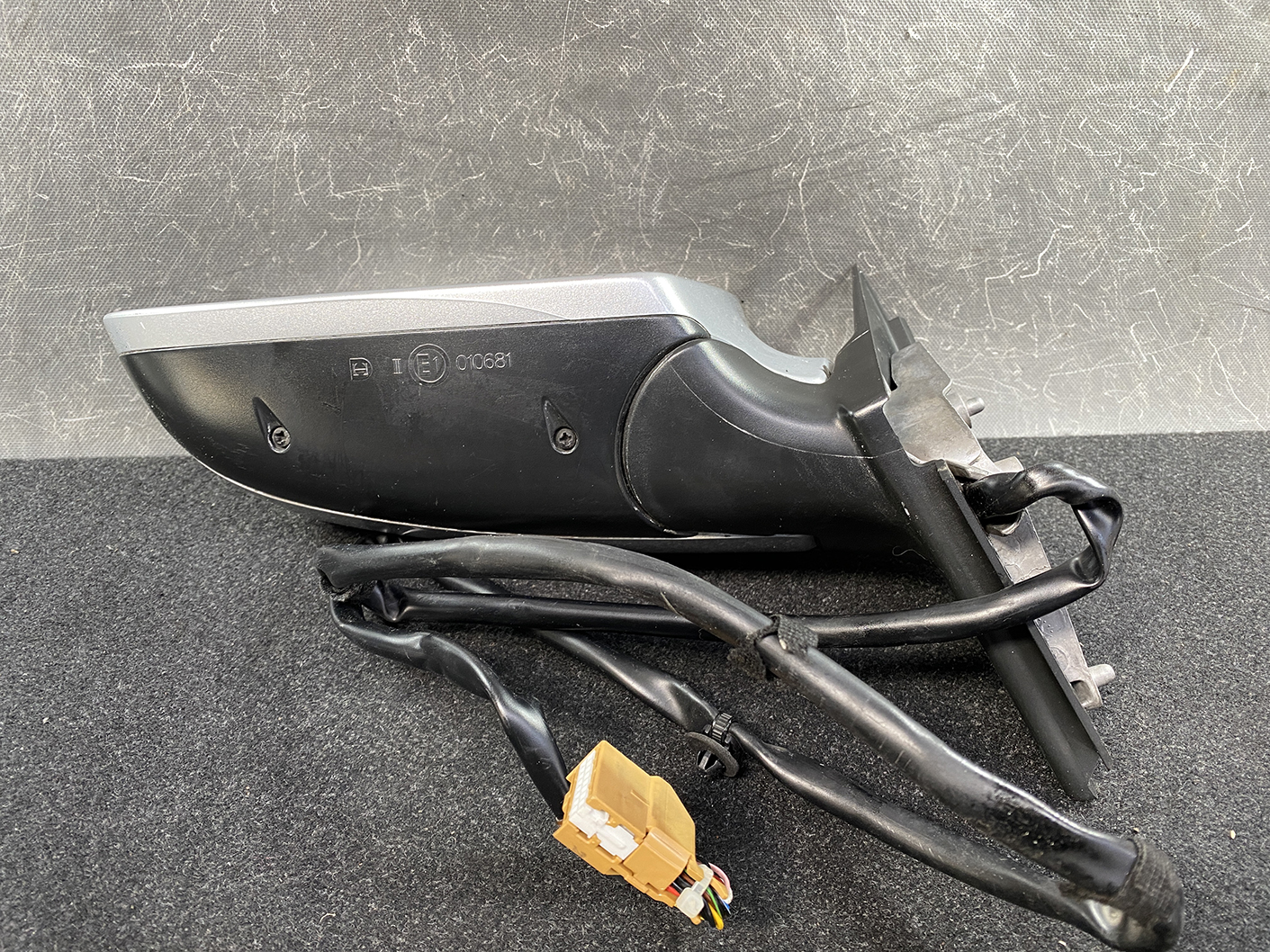 AUDI A4 B6 Genuine Door Mirror 010681 / 50011 Left Side x1 - Image 8