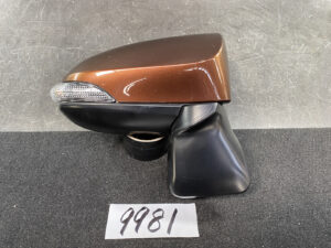 TOYOTA PORTE / SPADE  Door Mirror 023533  9910 / Right Side x1