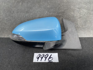 TOYOTA Prius C AQUA NHP10 Door Mirror TR1001 Right Side x1