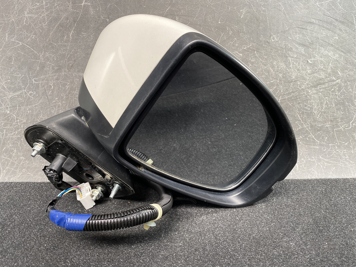 HONDA FIT JAZZ SHUTTLE GK GP Door Mirror 037576 / T5A Right Side x1 - Image 2