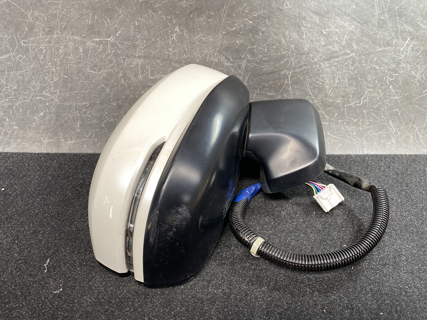 HONDA FIT JAZZ SHUTTLE GK GP Door Mirror 037576 / T5A Right Side x1 - Image 3