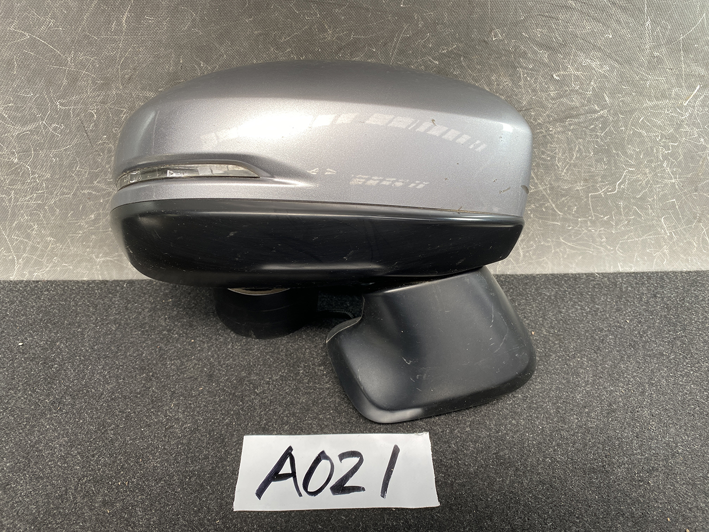 HONDA FIT JAZZ SHUTTLE GK GP Door Mirror 037576 / T5A Right Side x1