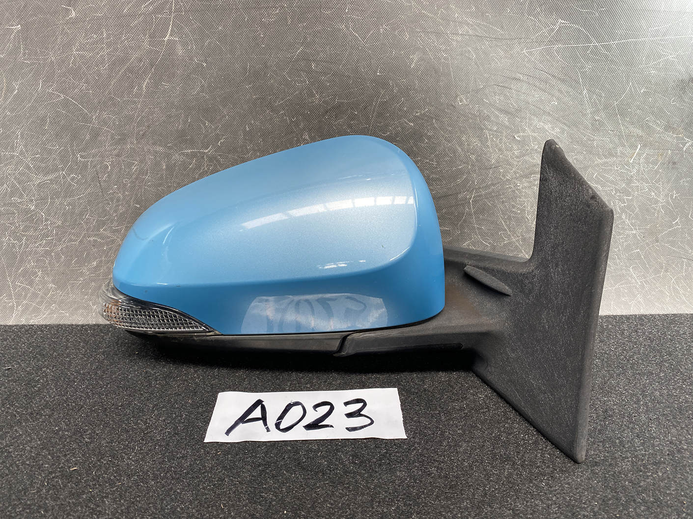 TOYOTA Prius C AQUA NHP10 Door Mirror TR1001 Right Side x1