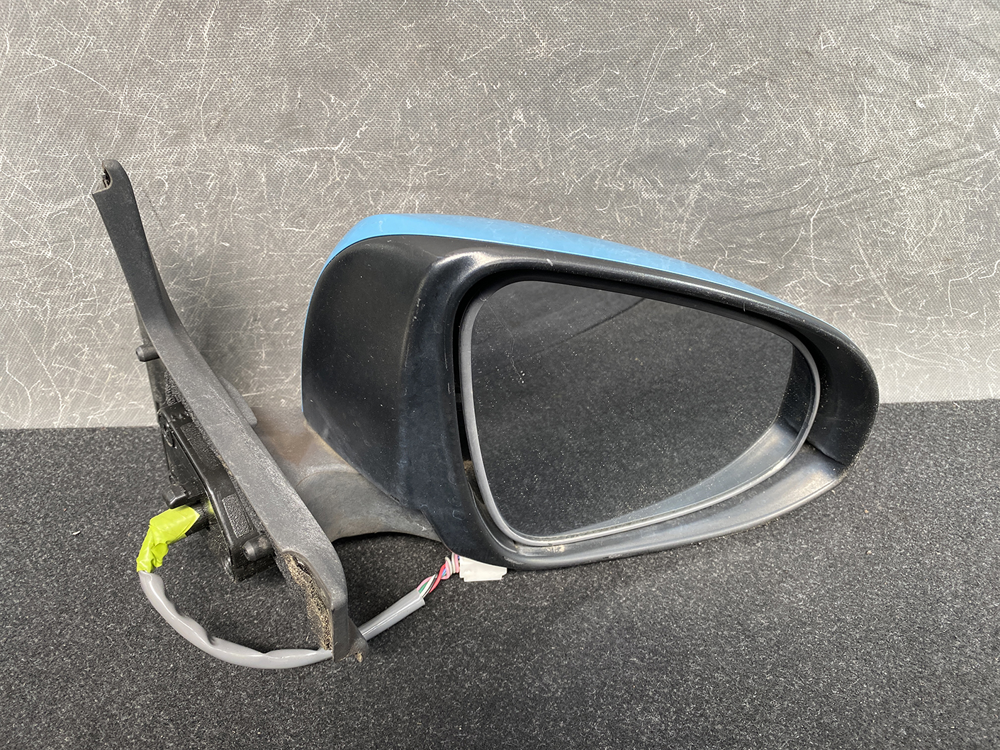 TOYOTA Prius C AQUA NHP10 Door Mirror TR1001 Right Side x1 - Image 2