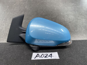 TOYOTA Prius C AQUA NHP10 Door Mirror TR1001 Left Side x1